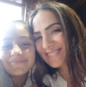 Meet your Posher, Ghada